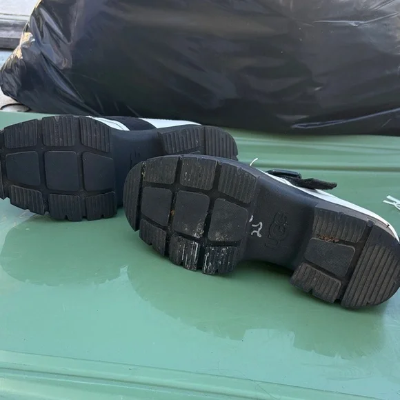 UGG women Ashton White and Black Loafers - Picture 8 of 13